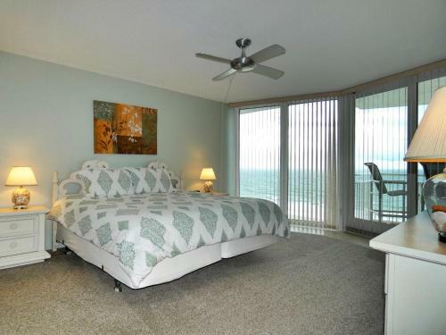 Apartamento White Surf Condominiums