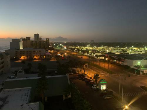 Hotel Sea View Apt Building On Daytona Beach