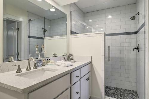 Apartamento Modern Condo With Pool And Tennis Walk To Beach!