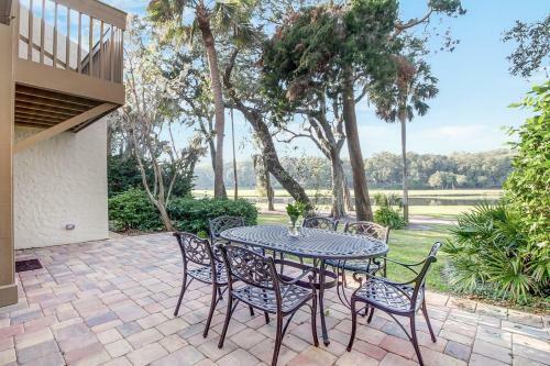 2098 Beach Wood