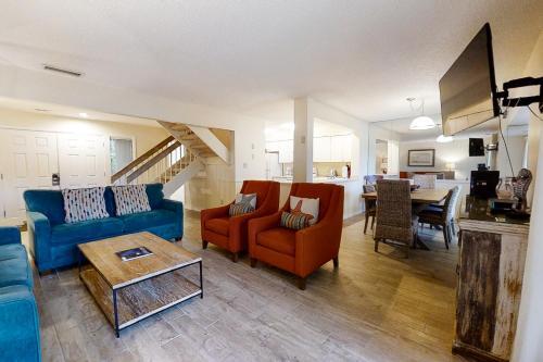 2098 Beach Wood