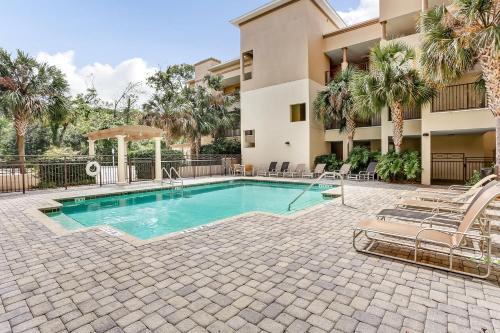 Tennis Villas III