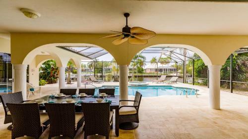 Villa Tropicana - Luxury With Pool
