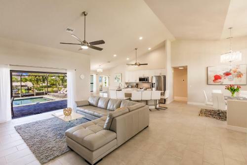 Waterfront Home With Golf Access & Heated Pool