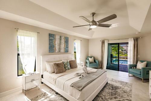 Waterfront Home With Golf Access & Heated Pool