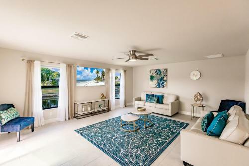 Waterfront Home With Golf Access & Heated Pool