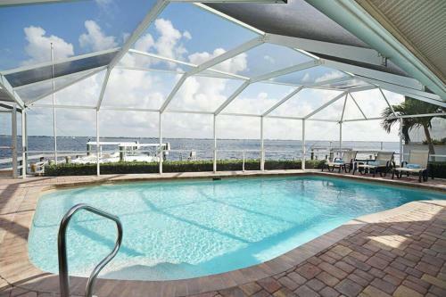 Villa Epic Riverfront - Riverhouse "king"