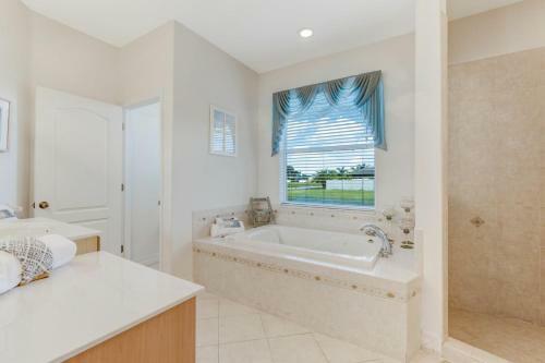 Villa Key Largo - Heated Pool & Spa, Private Beach, With Bicycles - Roelens Vacations