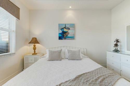Villa Key Largo - Heated Pool & Spa, Private Beach, With Bicycles - Roelens Vacations