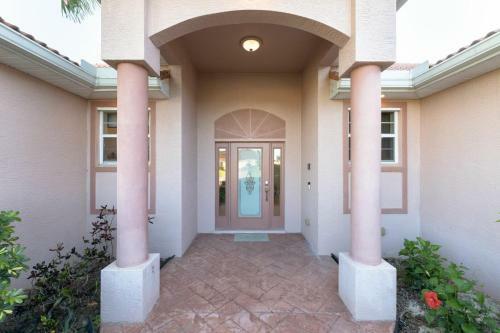 Villa Key Largo - Heated Pool & Spa, Private Beach, With Bicycles - Roelens Vacations