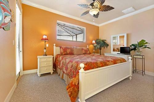 Villa Instaworthy Riverfront View - Riverhouse "queen"