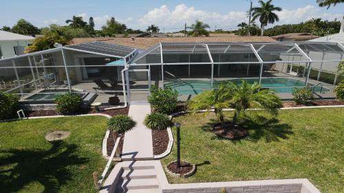Villa Coral Sunshine - Huge Pool And Close To The River