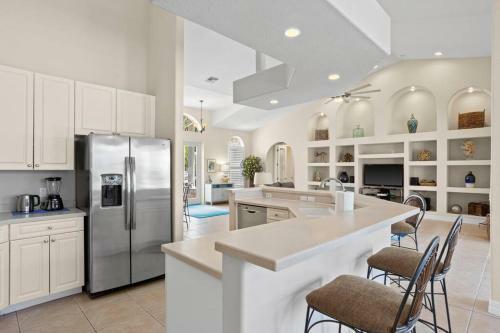 Cape Serenity- Luxury Waterfront Villa With Kayaks