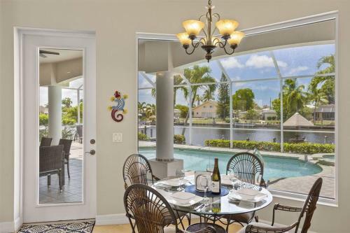 Cape Serenity- Luxury Waterfront Villa With Kayaks