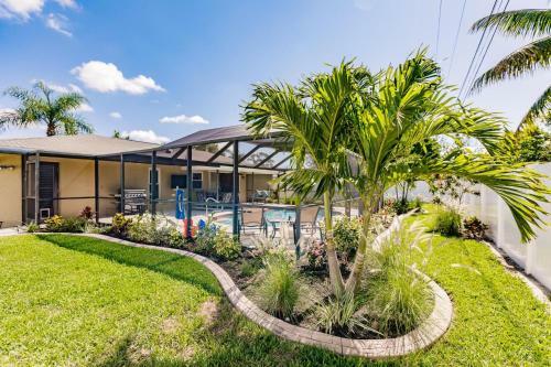 Cape Coral Vacation Villa - Totally Updated