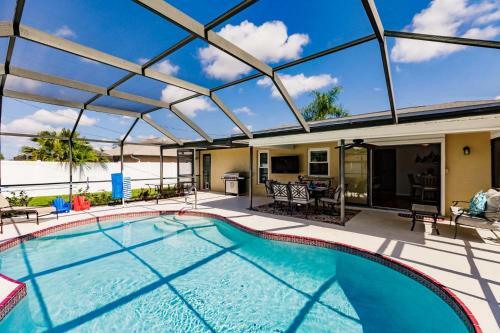 Cape Coral Vacation Villa - Totally Updated
