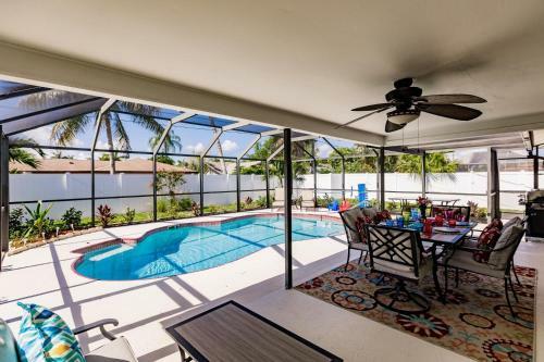 Cape Coral Vacation Villa - Totally Updated