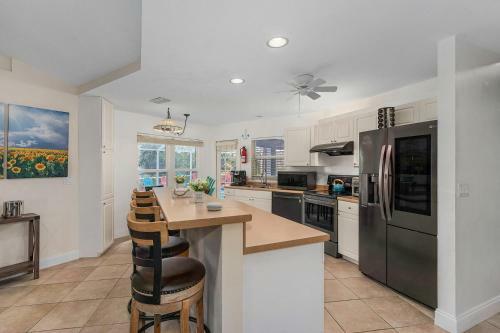Villa X-ta-sea - Cape Coral - Roelens Vacations