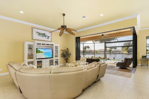 Stunning Waterfront Villa With Infinity Pool, Spa, Preserve Views Casa Del Sol - Roelens