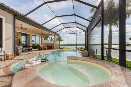 Stunning Waterfront Villa With Infinity Pool, Spa, Preserve Views Casa Del Sol - Roelens