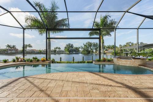 Stunning Waterfront Villa With Infinity Pool, Spa, Preserve Views Casa Del Sol - Roelens
