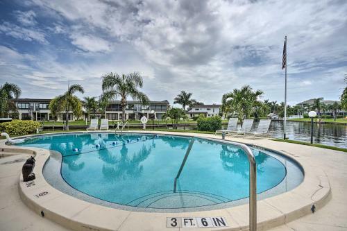 Apartamento Canalfront Cape Coral Condo With Pool Access!