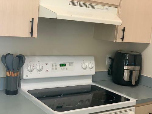 Villa Family Friendly ? Waterfront Home ? Minutes To Downtown