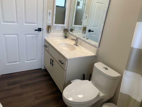 Villa Family Friendly ? Waterfront Home ? Minutes To Downtown