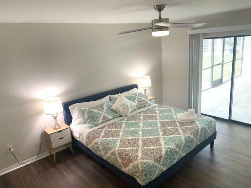 Villa Family Friendly ? Waterfront Home ? Minutes To Downtown