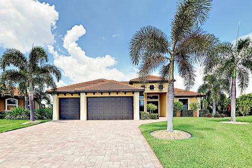 Sands Estate Luxury