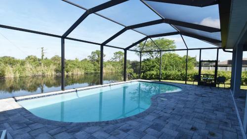 Villa Phoenix - Enjoy The Beautiful Sunset
