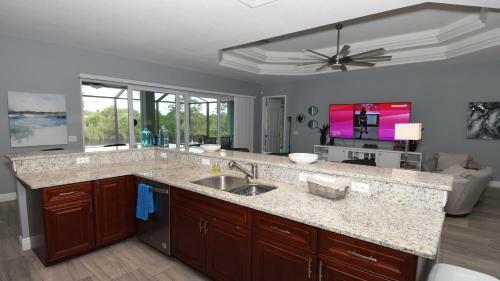 Villa Phoenix - Enjoy The Beautiful Sunset