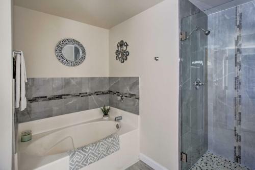 Canalfront Cape Coral Home With Screened Patio!