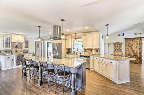 Bright Cape Coral Home With Private Pool, Lanai