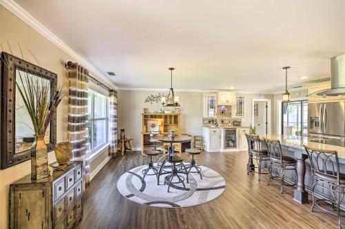 Bright Cape Coral Home With Private Pool, Lanai