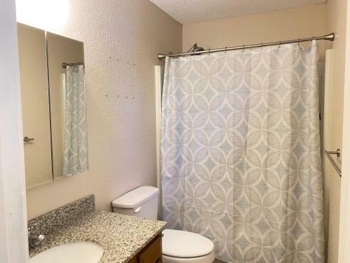 Sleeps 6 Home - 8 Minutes Away From Pensacola Beach