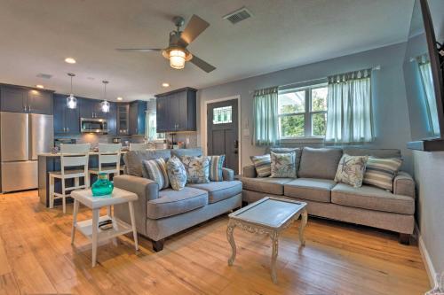 Gulf Breeze Home With Private Pool And Large Yard