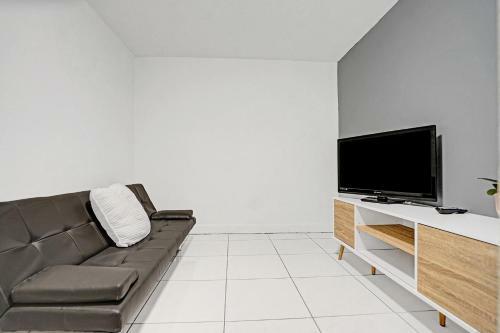 Apartamento 1br/1bath, Hallandale Beach, Free Parking, Swimming Pool