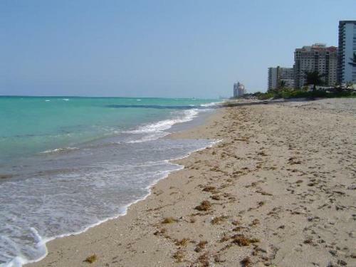 Apartamento 1br/1bath, Hallandale Beach, Free Parking, Swimming Pool