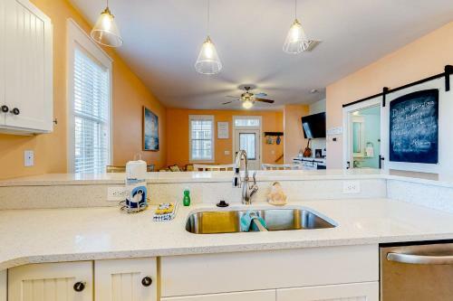 Barefoot Cottages #d122 - Turtle Inn