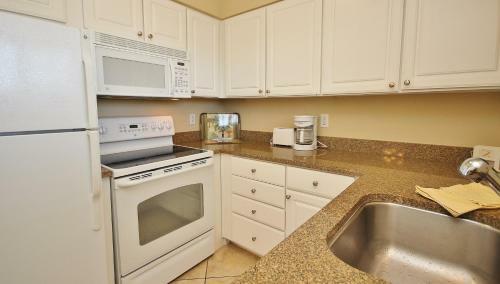 Barefoot Beach Resort By Teeming Vacation Rentals