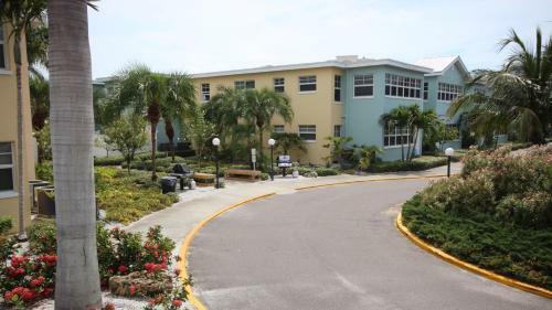 Barefoot Beach Resort By Teeming Vacation Rentals
