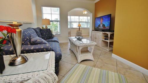 Barefoot Beach Resort By Teeming Vacation Rentals
