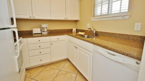 Barefoot Beach Resort By Teeming Vacation Rentals
