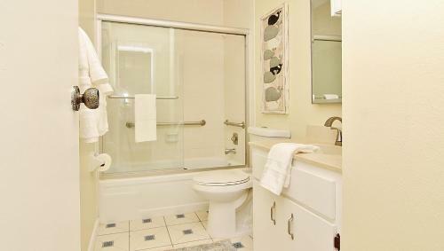 Seashell By Teeming Vacation Rentals