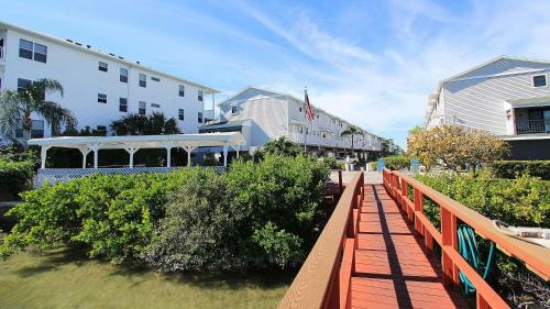 Seashell By Teeming Vacation Rentals