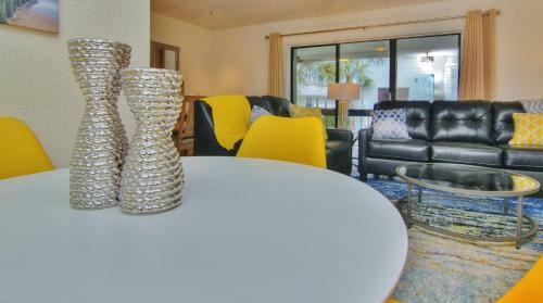 Seashell By Teeming Vacation Rentals