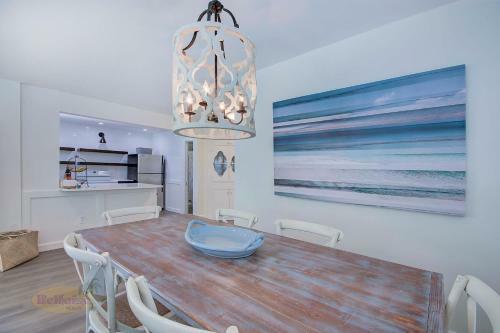 A Vacationer's Dream - Monthly Pool Home Home