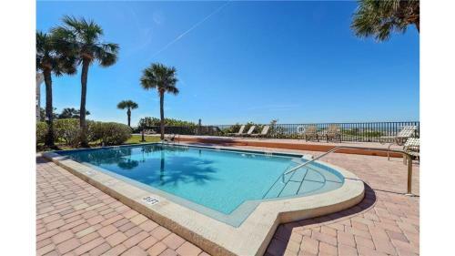 Pelican Cove #301