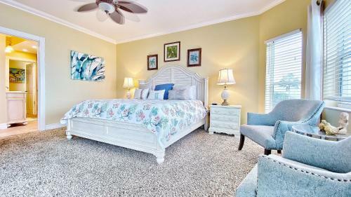On The Rocks By Teeming Vacation Rentals